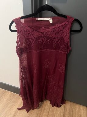 Chelsea & Violet Wine Lace-Overlay Sheer Camisole